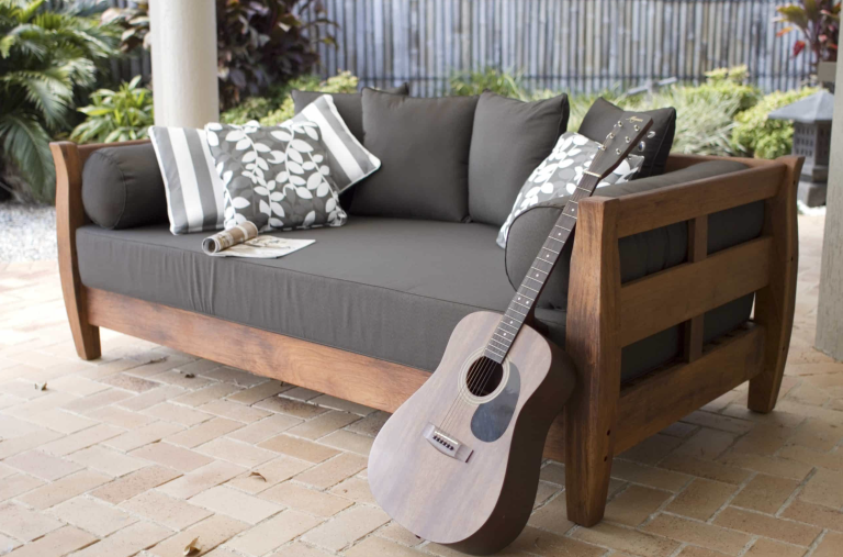 Outdoor Daybed Ideas: Perfect Additions to Your Backyard | Daydream Leisure Furniture